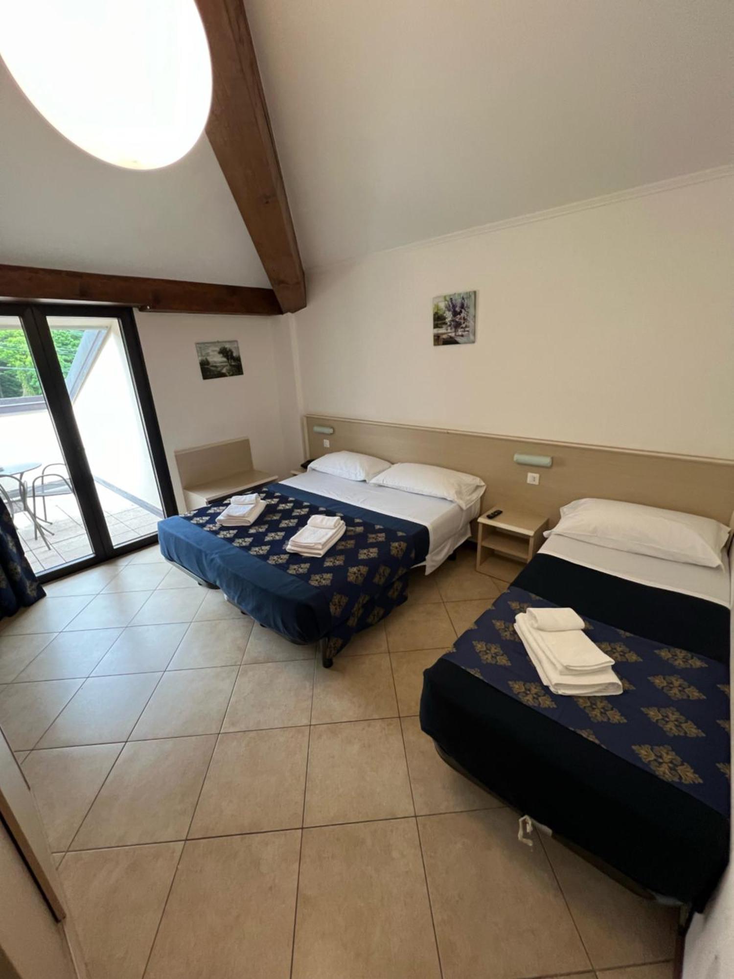 Hotel Merloni Grandola ed Uniti Exterior foto